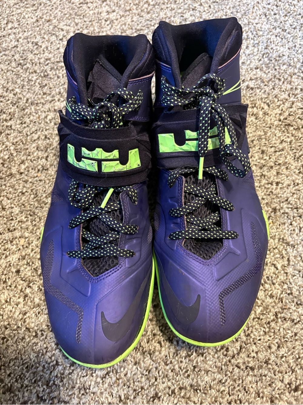 Nike LeBron Zoom Solider 7